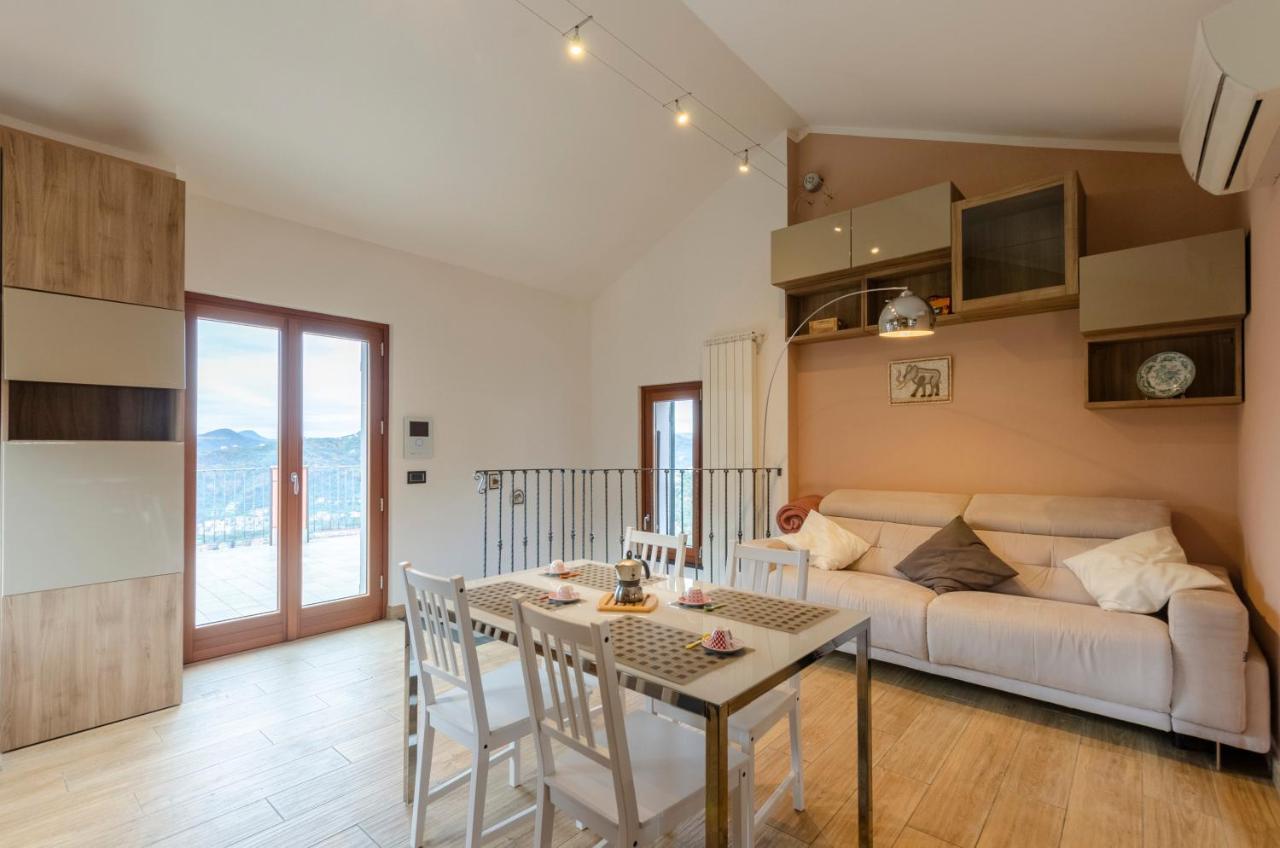 Апартаменти Altido Splendid Flat With Terrace & Magnificent View Breccanecca Екстер'єр фото